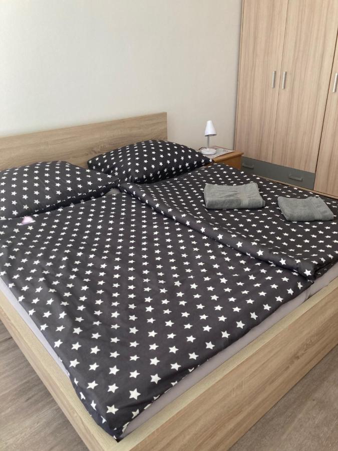 شقة Apartman Edita - Byt S Terasou A Parkovacim Stanim, Topolova, أولوموك المظهر الخارجي الصورة