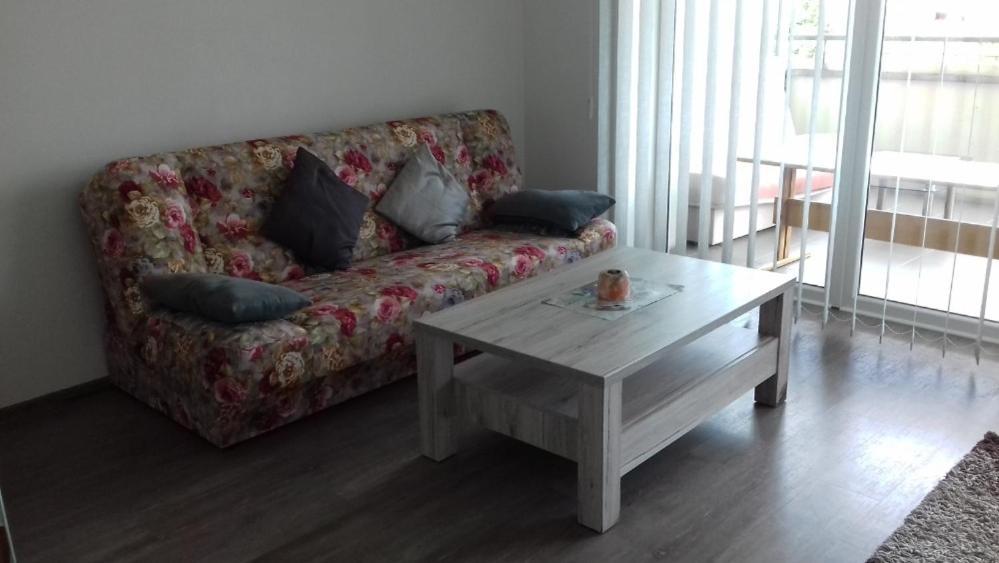 شقة Apartman Edita - Byt S Terasou A Parkovacim Stanim, Topolova, أولوموك المظهر الخارجي الصورة